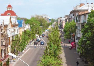 Укро-политолог: Экономика висит на соплях